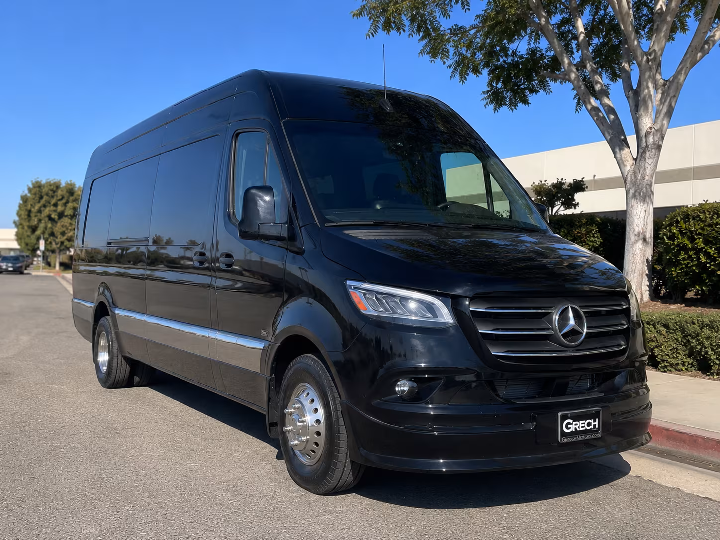 santa maria airport transportation onboard seating